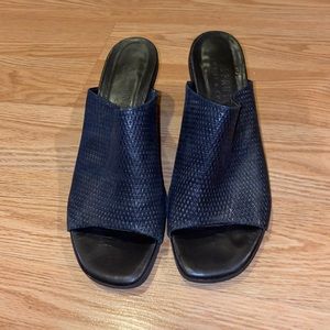 black heeled peep toe shoes